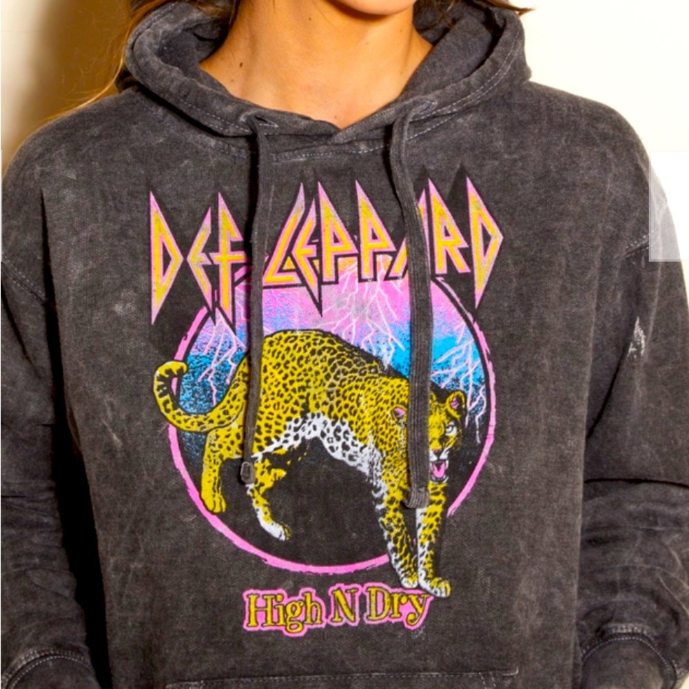 Black Mineral Wash Def Leppard hoodie
